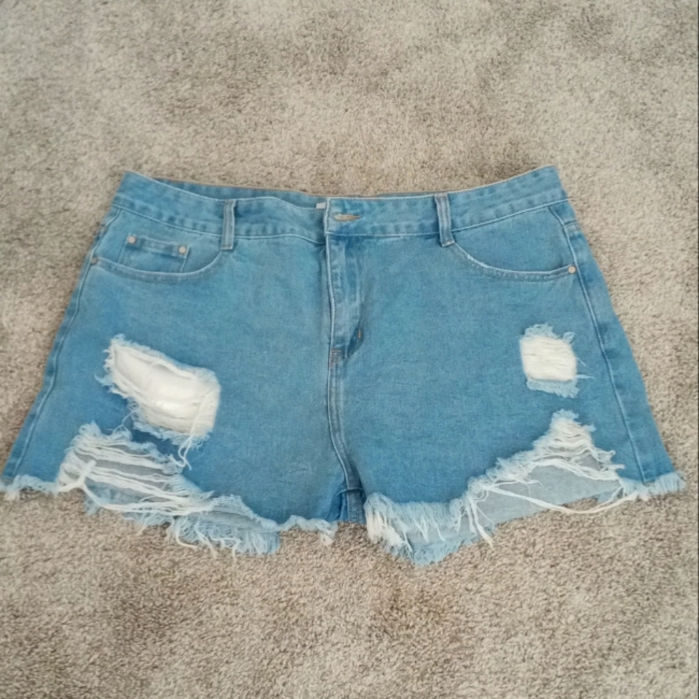 DISTRESSED DENIM SHORT JEANS SIZE XXL